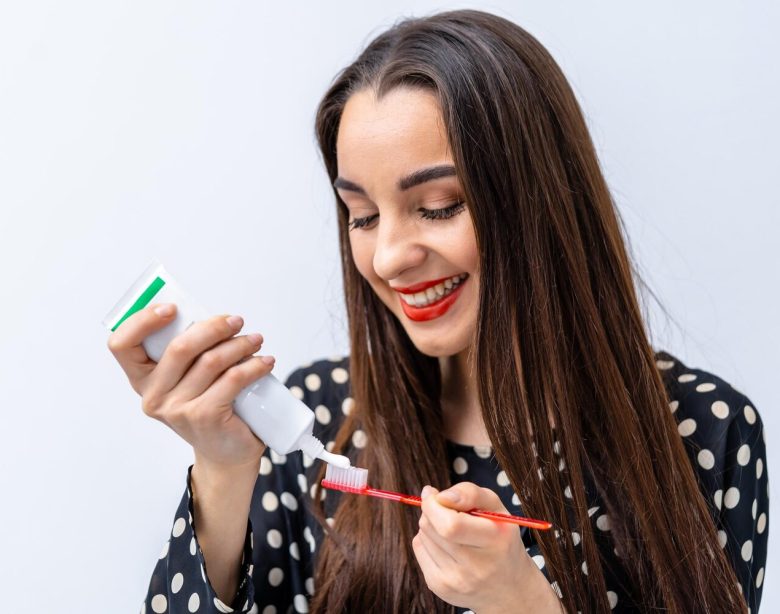 Découvrez le dentifrice préféré des experts à petit prix !